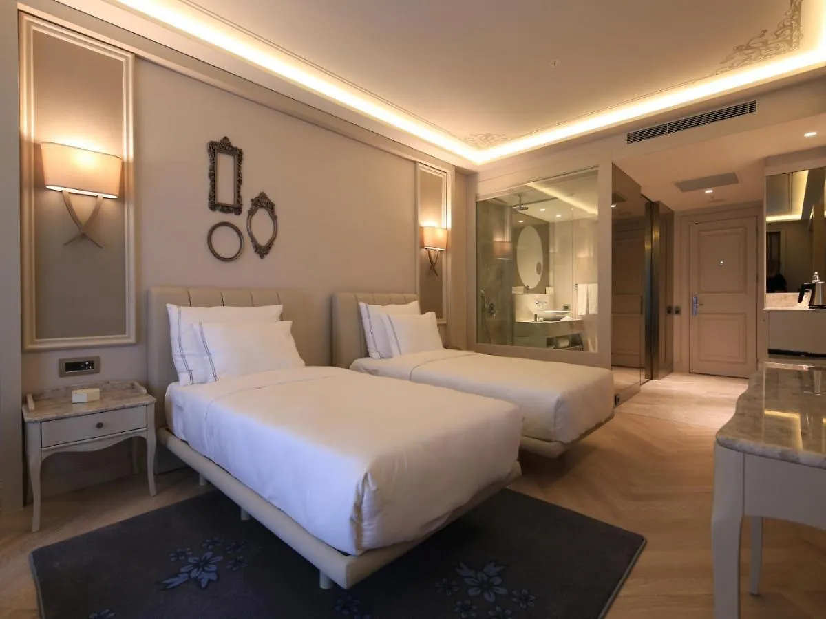 Lazzoni Hotel Estambul